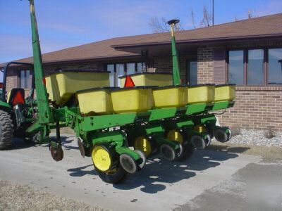 John deere 4 row planter , 7000 model , food plots