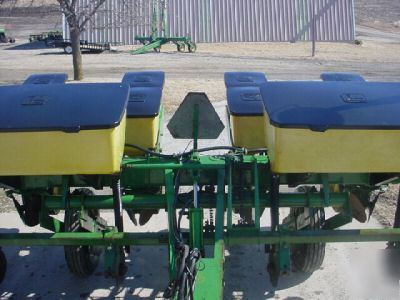 John deere 4 row planter , 7000 model , food plots