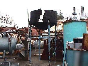 225 gallon sanitary stainless steel cone bottom tank 