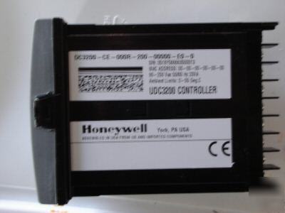 Honeywell UDC3200 universal digital controller 