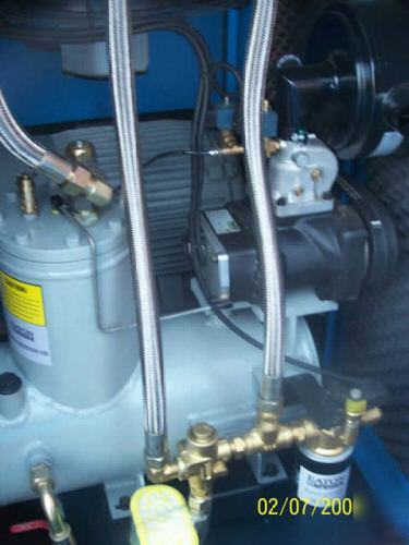 Eaton industrial true 40 hp rotary screw air compressor