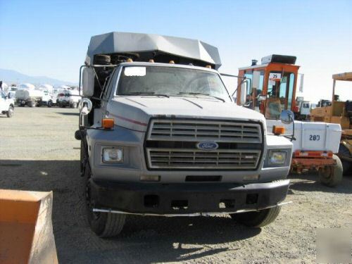 1987 ford F700 diesel sweeper street cleaner