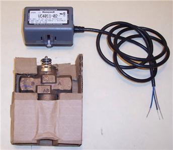 New honeywell 3 way 1 in fpt valve w/ 110 vac actuator 