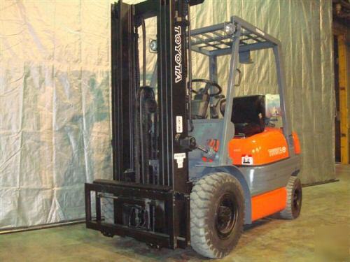 1997 toyota 5,000 lb forklift pneumatic tires 5000# 