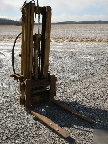 Tractor 3-point yale forklift fork lift loader bail hay