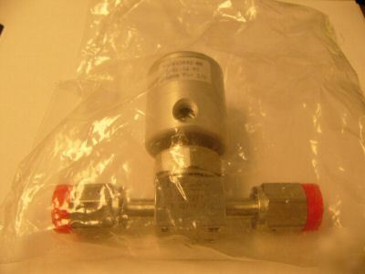 New swagelok valve pn 6LV-DAFR4-p-c 
