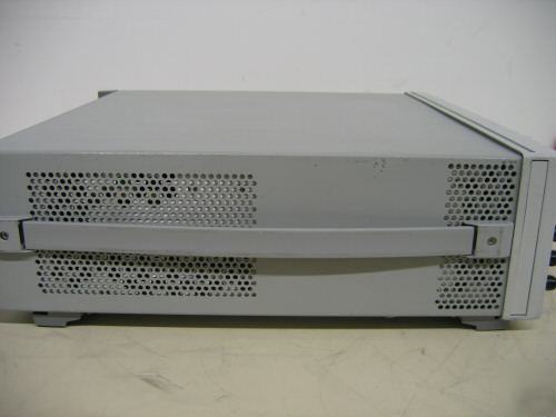 Agilent hp E4432B signal generator, 250KHZ - 3GHZ opts