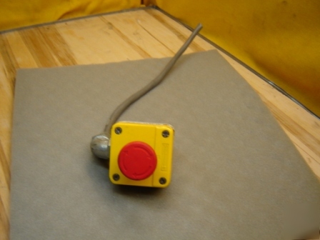 Square d telemecanique ZB2-101 emergency push button un