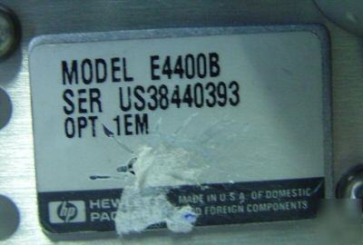 Agilent /hp E4400B 250KHZ-1GHZ,signal generator+opt 1EM