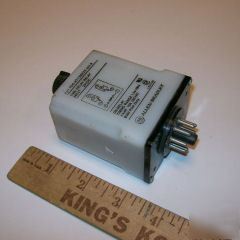 Allen-bradley time delay relay 700HT12BZ24