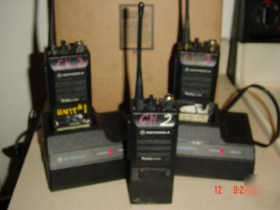 Motorola radius P100 uhf 3 radios & chargers