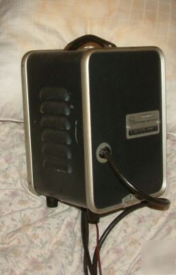 Vintage rd instrument vacuum tube voltmeter model 1600