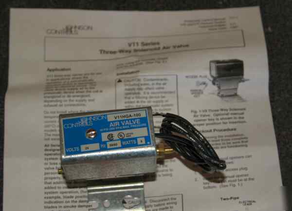 Johnson controls 3-way air solenoid valve V11HGA-100 