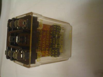 Struthers- dunn pitman: plug in relay type 285XBXC-120A