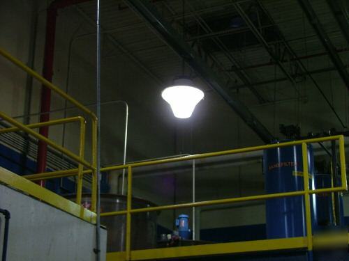 Commercial / industrial lighting fixtures