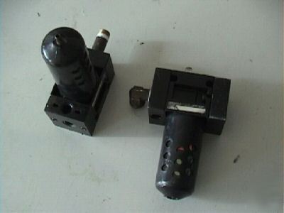 Lot of 2 used watts fluidair pneumatic lubricators