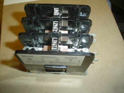 Honeywell R8212 g 1217 contactor 30 amp 3 pole * *