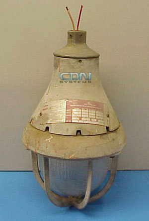 Crouse-hinds eva-220 M2 explosion proof light fixture