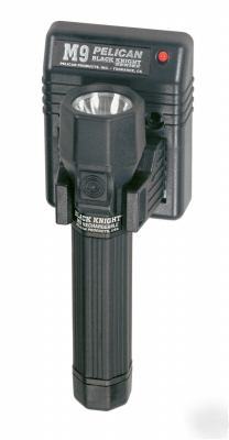 Pelican 7050 dwf black flashlight recharge fast