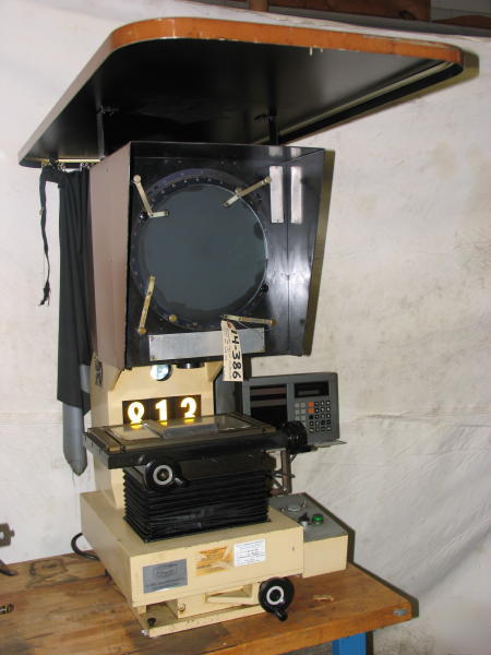 Schneider 12 in bench top optical comparator