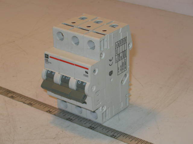 New cutler-hammer 20 amp 3 pole circuit breaker WMS3C20