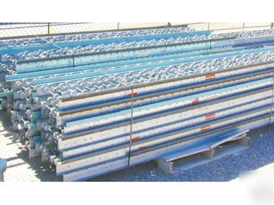 Rapistan apc type skate conveyor