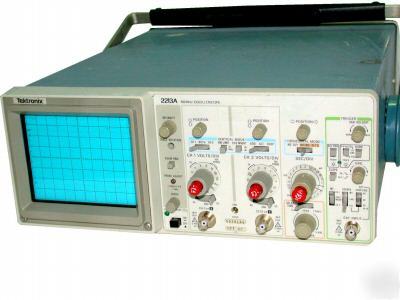 Very nice tektronix 60 mhz oscilloscope 2 ch mod# 2213A