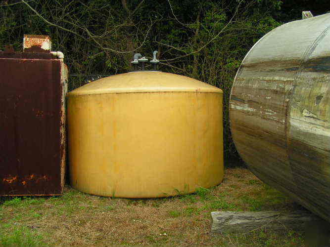 1900 gal. poly processing tank