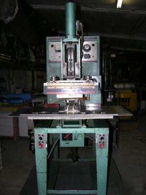 3KW sealomatic rf welder