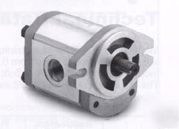 Hydraulic gear pump 1.22 cubic inch displacement