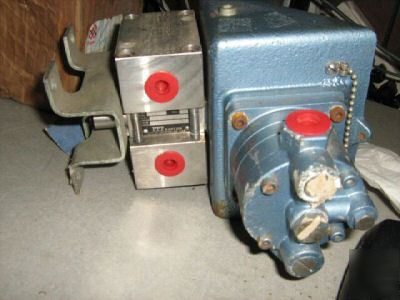 Itt barton pneumatic dp transmitter model 273