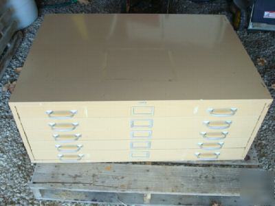 Storage cabinet --blue prints, drafting prints , maps 