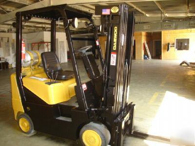 2003 daewoo forklift, 5000LB capacity forklift