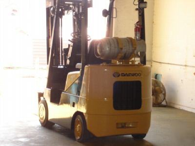 2003 daewoo forklift, 5000LB capacity forklift