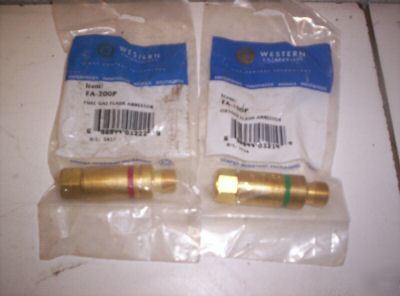 Western oxy/acc.flash arrestor set