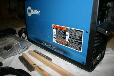 Miller dynasty 200 sd tig/stick welder