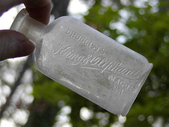 1890's king & oliphant pharmacy bottle macon ga.(#1198)