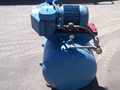 2-hp used oil less dental compressor 3-phase itt pneumo