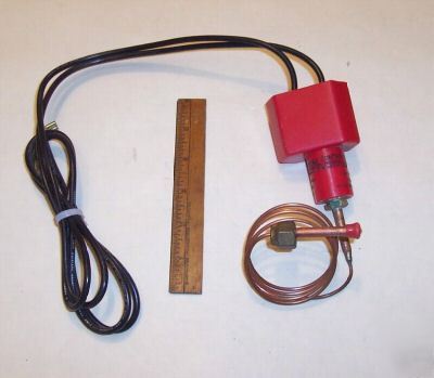 New robertshaw pressure control MG271038 in 275 out 150
