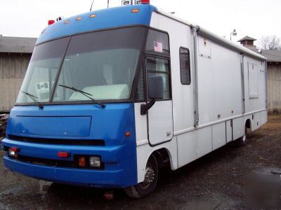 Mobile command post rv motosat office motorhome trailer