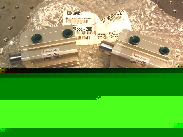 T29601 [4] smc CDQ2KB32-20D pneumatic cylinders