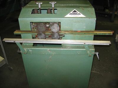 Sheet metal deburring machine